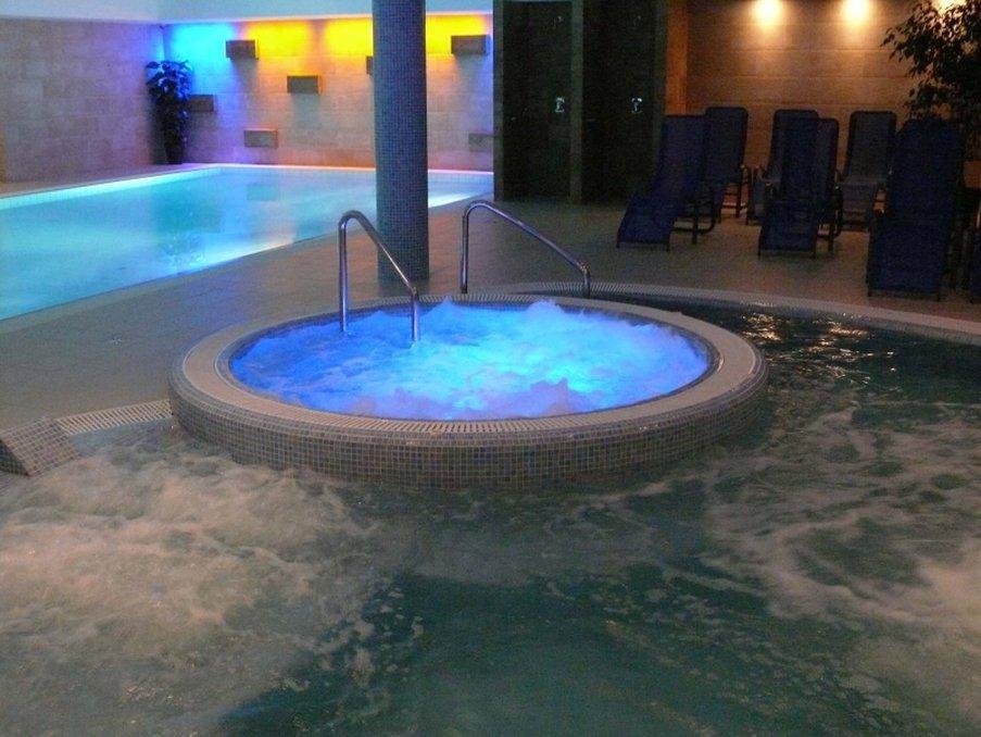 Garden Hotel Wellness Es Konferencia سولنوك المظهر الخارجي الصورة